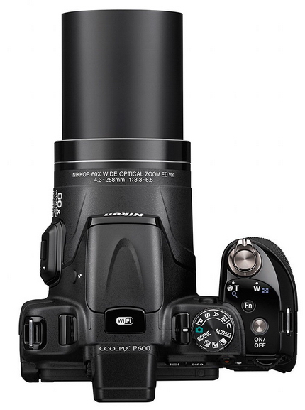 Ultrazoom Nikon Coolpix P600 s 60× optickým zoomem