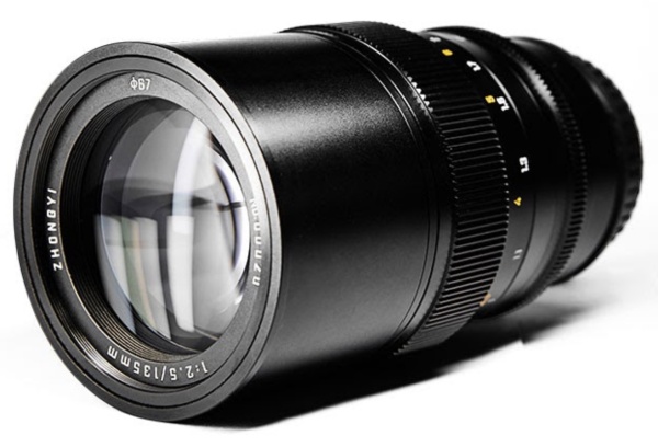 Přichází nový Mitakon 135mm f/2.5 pro DSLR i CSC