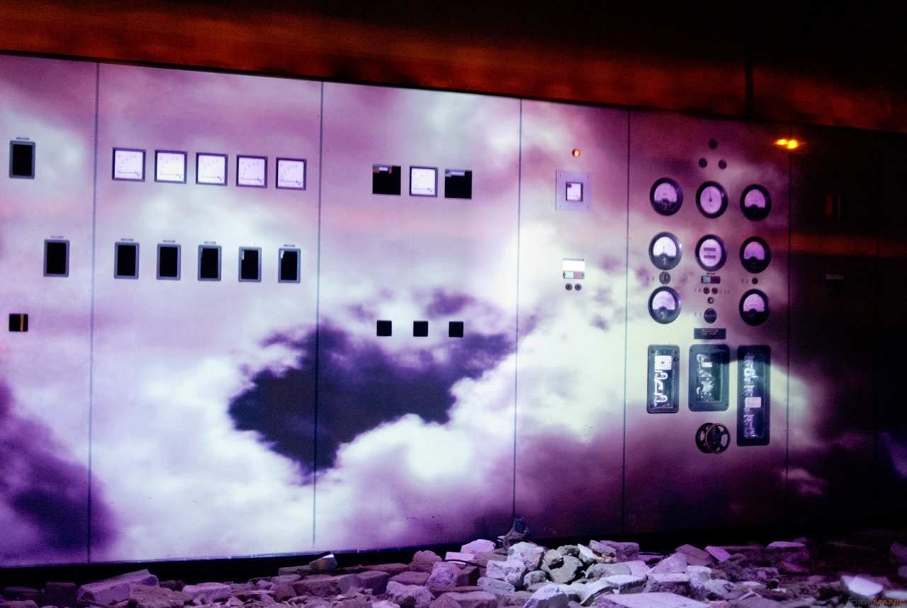 GLOW 2013: umělecká světelná show