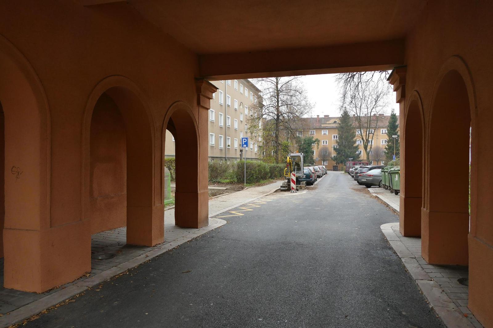 Panasonic Lumix FZ1000: legenda je zpátky