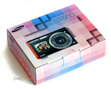 Samsung ST550: jedno LCD nestačí