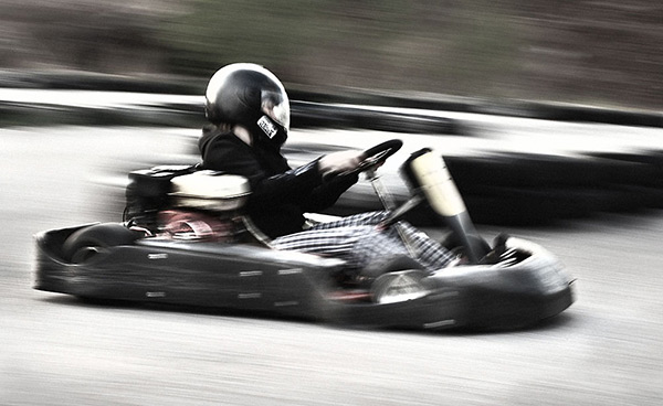 Foto okolo kol 10: Horký asfalt