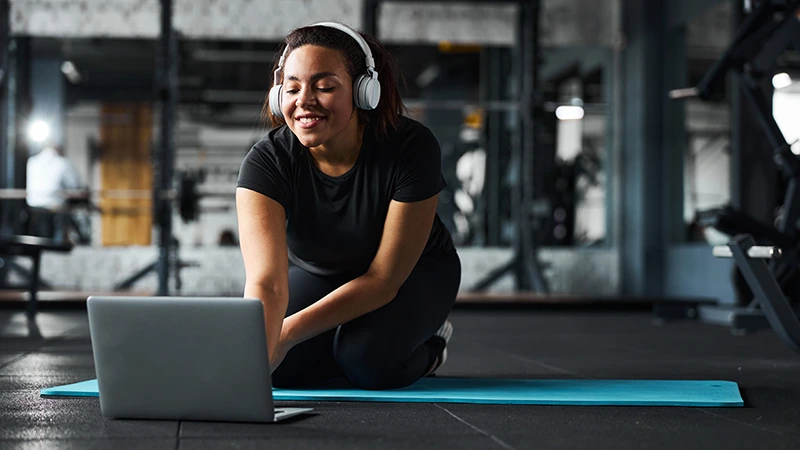 Fitness centra bojují proti influencerům, ti svým natáčením obtěžují ostatní