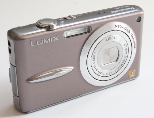 Panasonic Lumix DMC-FX 30EG: rodinná tradice