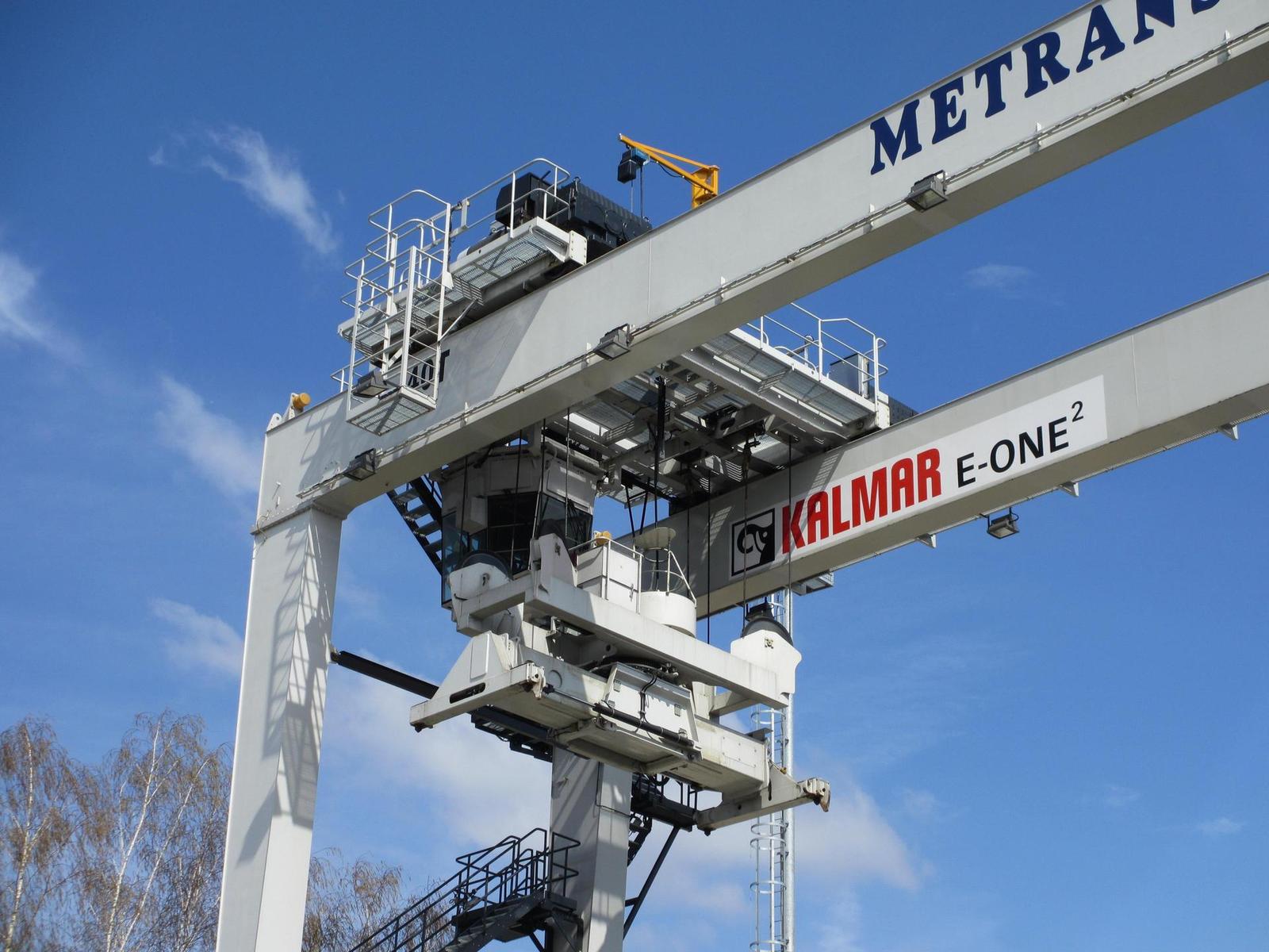 Canon IXUS 230 HS: nebeský univerzál