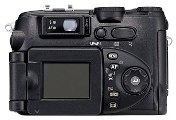 Nový pětimegapixelový foťák od Nikonu!