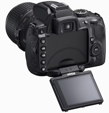 Nikon přichází s novou zrcadlovkou D5000