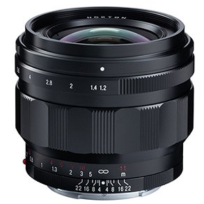 Voigtländer uvedl Nokton 50mm F1.2 a vyvíjí nová skla
