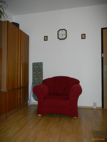 Nikon Coolpix S1100pj: kino v kompaktu