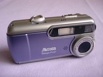 DiGICAM Aosta CX204: levný 2 Mpix fotoaparát