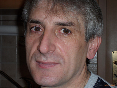 Samsung ST550: jedno LCD nestačí