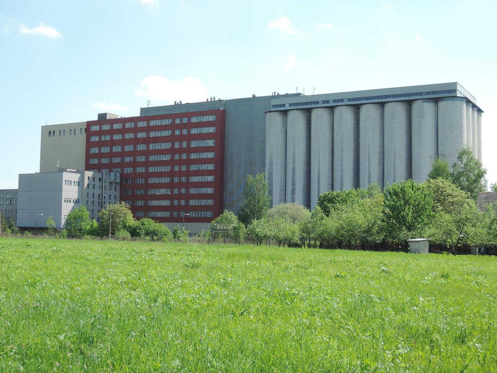 Nikon Coolpix P330: do vyšších sfér