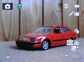 Nikon Coolpix S9100: rudý bojovník