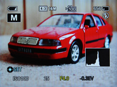 Sony Cyber-shot HX9V: král kapesních ultrazoomů?