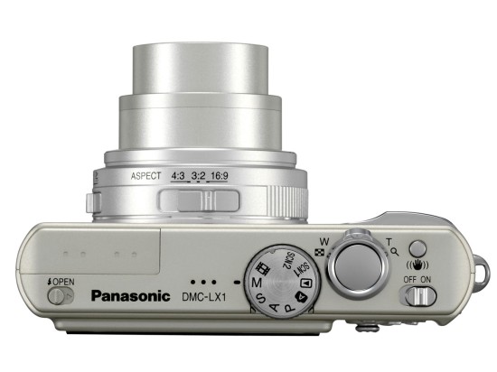 Panasonic Lumix DMC-LX1: Leica, CCD 16:9, 28 mm a 8,4 Mpix v jednom