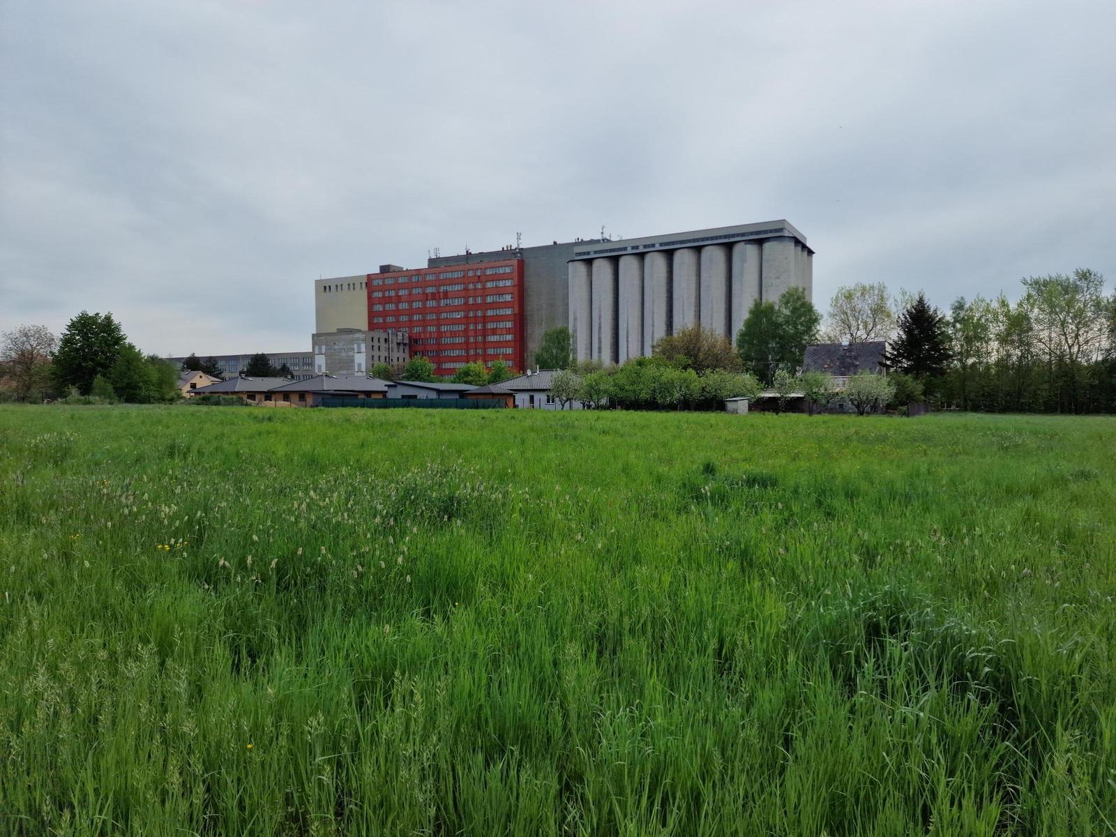 Samsung Galaxy S22 Ultra: pětioký fotografický král?