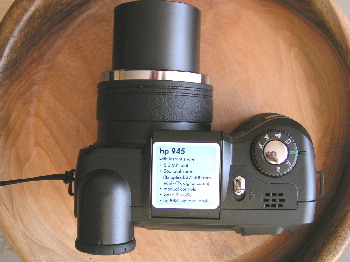 HP Photosmart 945: levné EVFko s digitálním bleskem