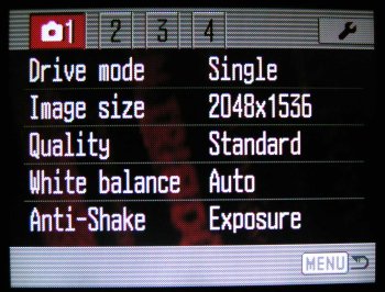 Stabilizovaný osmimegapixelový kapesní krasavec