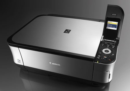 Soutěž s Canonem a výstavou Labyrint světla