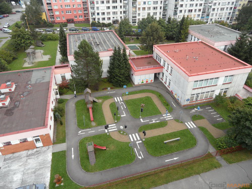 Samsung WB210: dotkněte se 21 milimetrů!