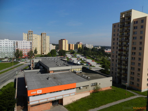 Nikon Coolpix S9100: rudý bojovník