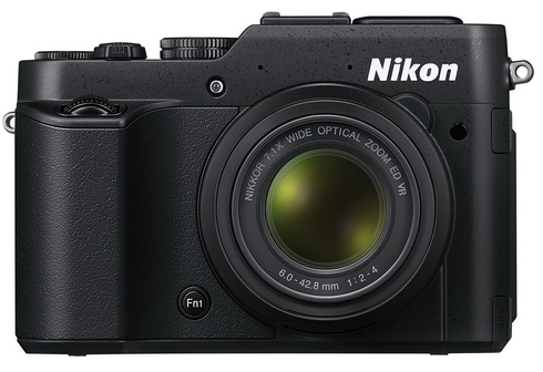 Nikon Coolpix P7800 dostal EVF