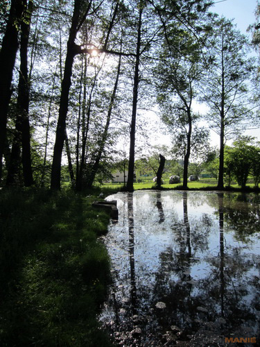 Canon IXUS 220 HS: multifunkční Karkulka