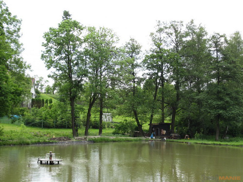 Canon IXUS 220 HS: multifunkční Karkulka