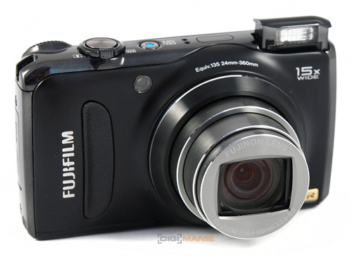 Fujifilm FinePix F300EXR: klame tělem