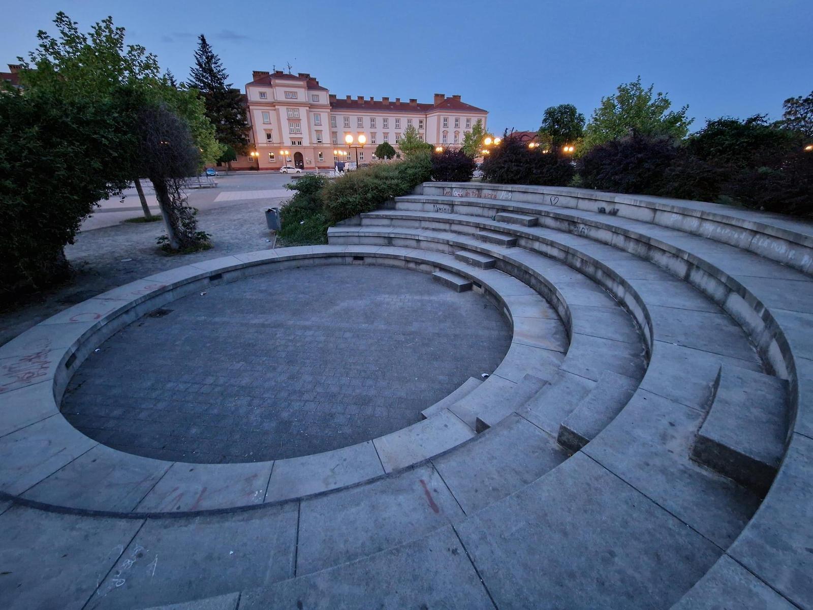 Samsung Galaxy S22 Ultra: pětioký fotografický král?