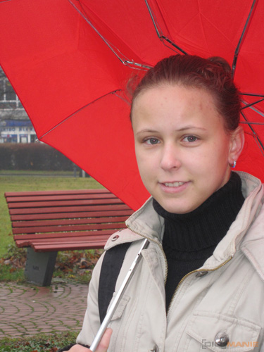 Canon IXUS 200 IS: poprvé dotykově