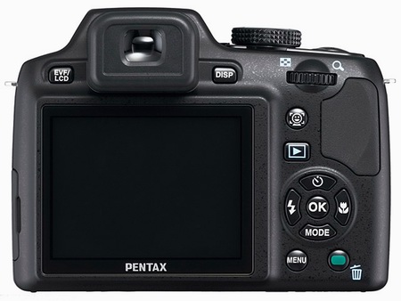 Pentax uvádí ultrazoom X70 s 24× přiblížením