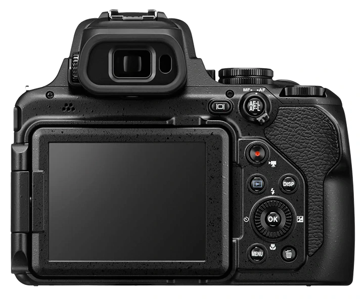 Nikon uvedl 125× ultrazoom Coolpix P1100, nabídne přepočtených 3000 mm