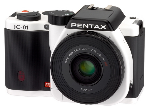 Pentax představuje K-01, CSC fotoaparát s APS-C čipem