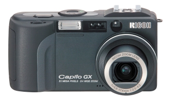 Ricoh Caplio GX: Černý jezdec na rychlém koni