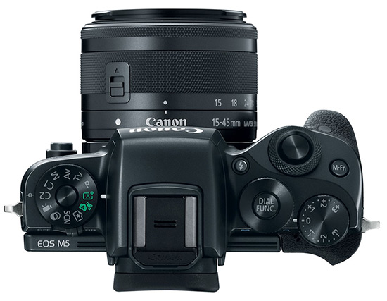 Canon šlápnul na plyn, nový EOS M5 s EVF a duálními pixely
