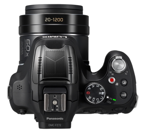 Panasonic Lumix FZ72 s 20mm ohniskem a 60× zoomem