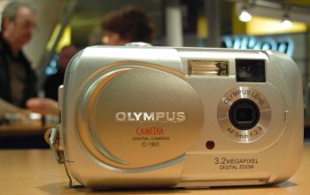 CeBIT 2004: Tři kompakty od Olympusu mají premiéru