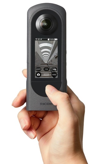 Ricoh Theta X: 360° kamerka dostává výměnnou baterku a 2,25" displej