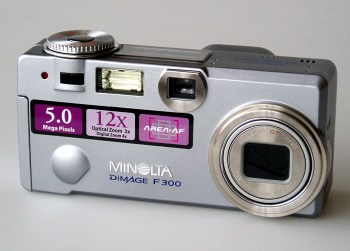 Minolta DiMAGE F300: Pět milionů v kapse!