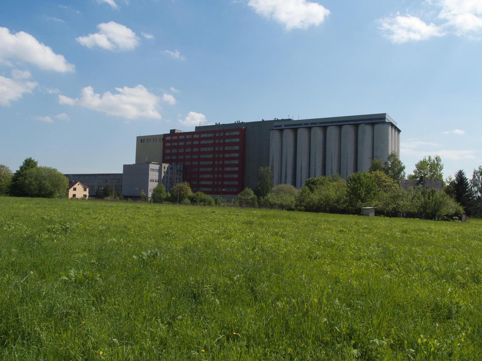 Souboj senzorů: 1/2,3" proti 1/1,7"