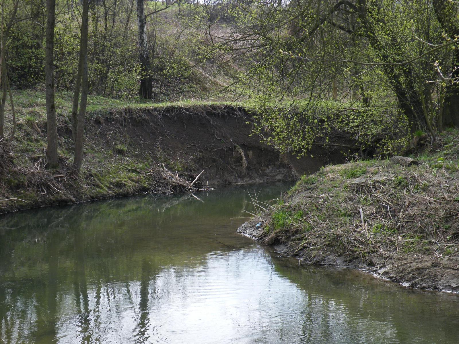 FinePix S8100fd: mají se ostatní ultrazoomy bát?