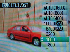 Fujifilm S100FS: jde zrcadlovkám po krku