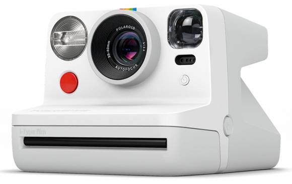 Polaroid uvedl nový instantní fotoaparát Polaroid Now
