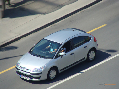 Sony DSC-H10: nejen levný ultrazoom