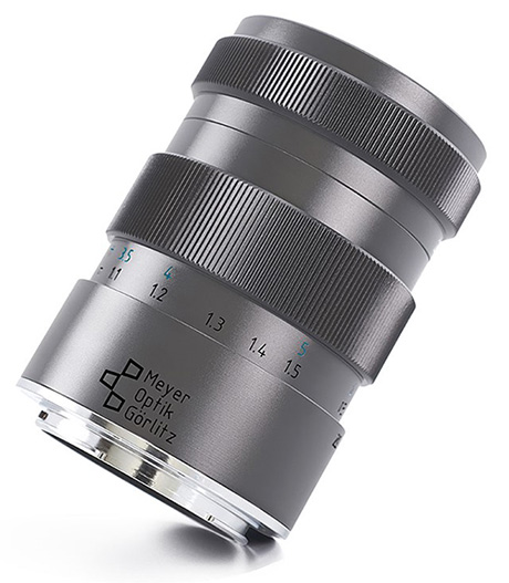 Trioplan 100mm F2.8 nyní i v titanové a zlaté verzi