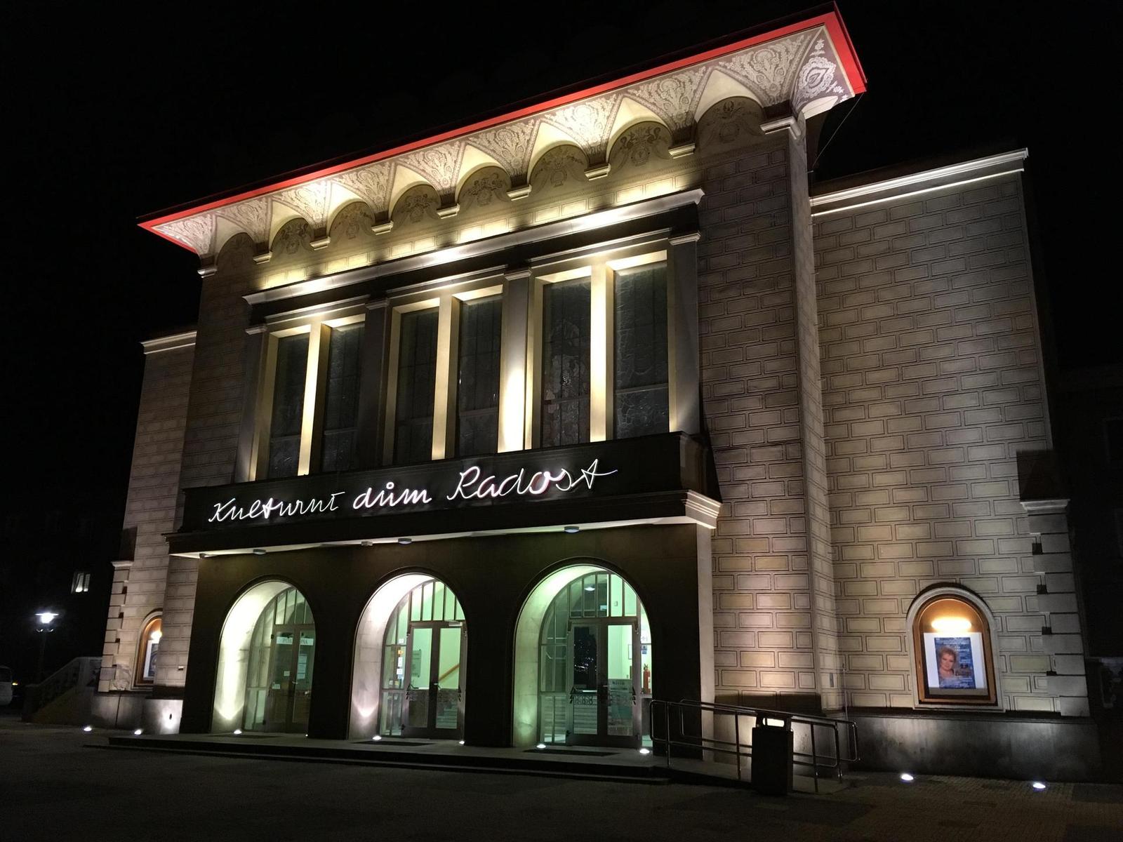 Apple iPhone SE: kompaktní silák