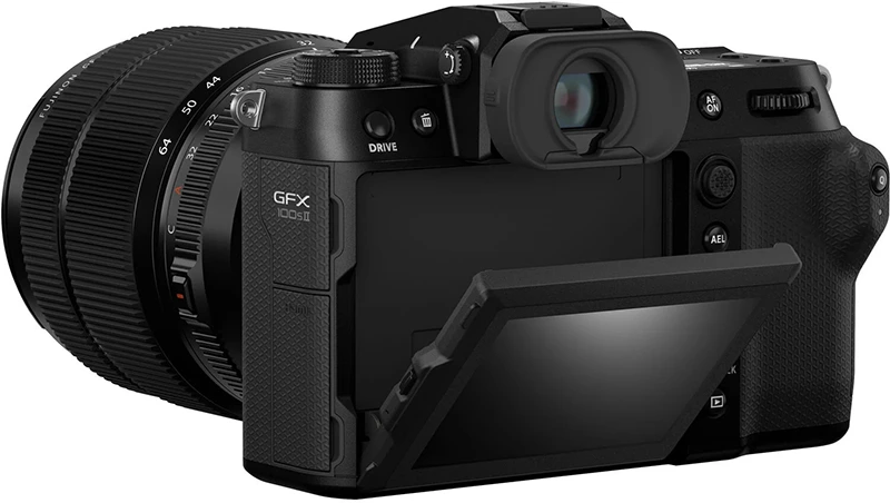 Středoformátový Fujifilm GFX 100S II dostává 8EV IBIS a o 1000 USD nižší cenu