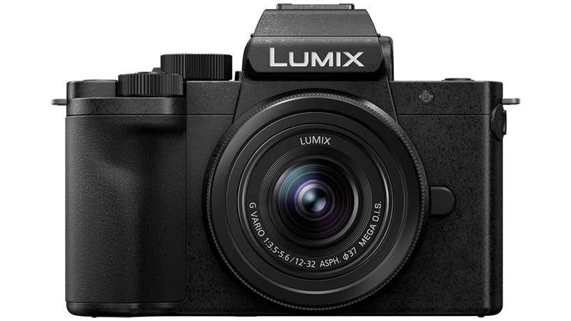 Panasonic Lumix G100D s portem USB-C a OLED hledáčkem přichází do Evropy