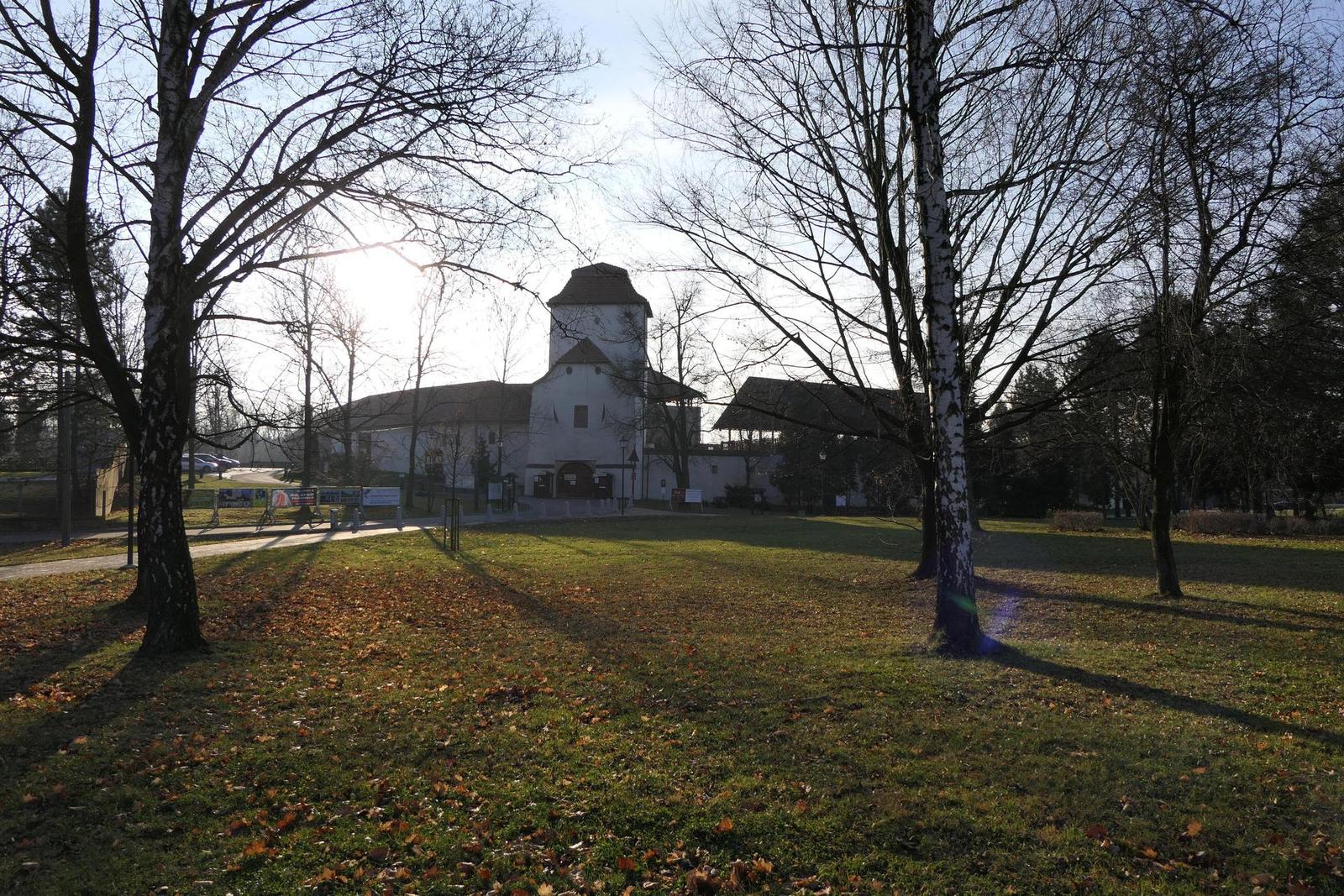 Panasonic Lumix FZ2000: ultrazoom nebo profi kamera?